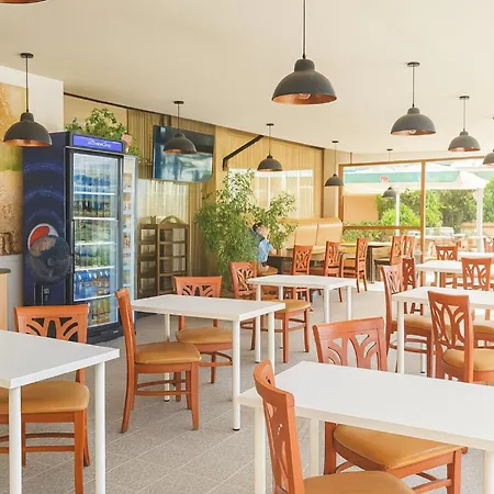 Antonia Seaside Comfort